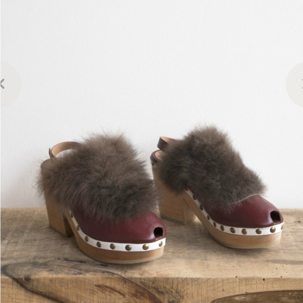 A Detacher Fur Egret Clog in Oxblood